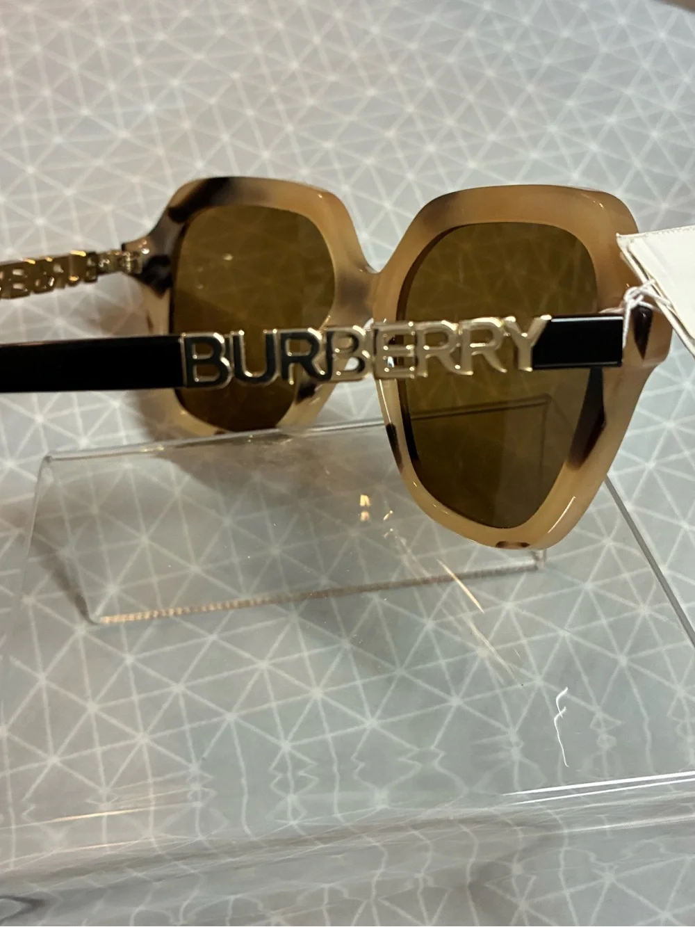 NWT Burberry Joni BE4389 Logo Sunglasses FLAW